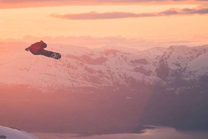 Get Ready for Snowboarding Season: A Guide to Exercises for Snowboarding